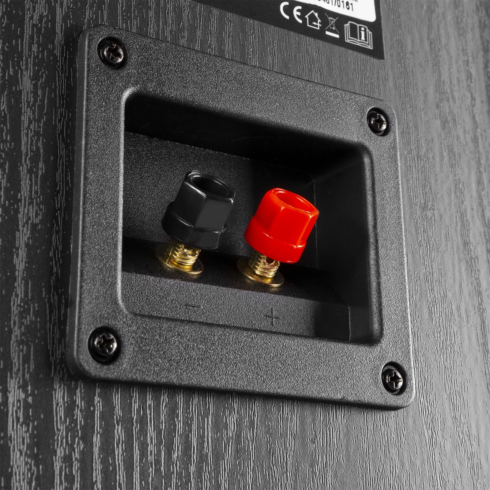 SHF700B Tower Speaker Set 2x 6.5” Black