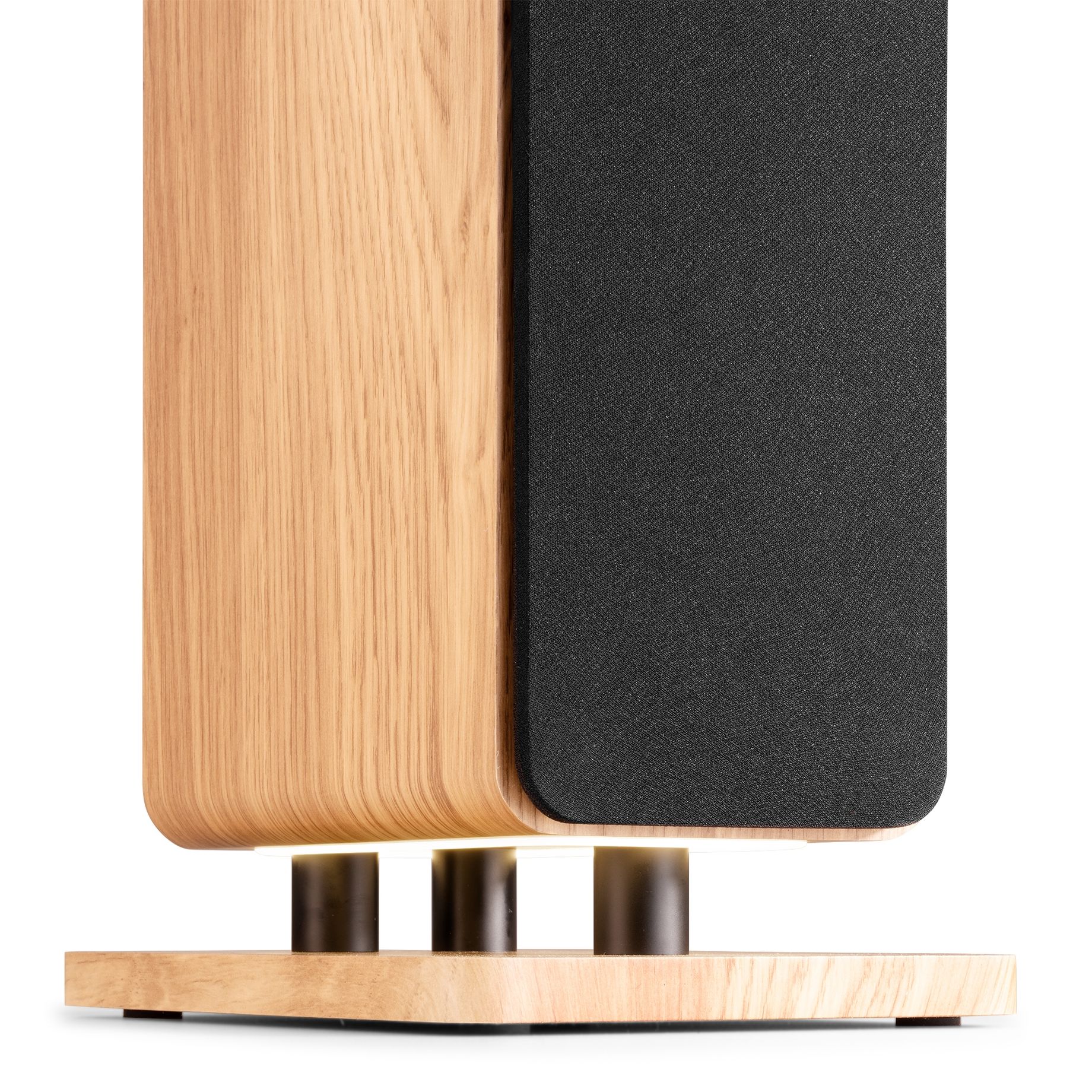 ARCO Active Tower Speaker with DAB Light Wood