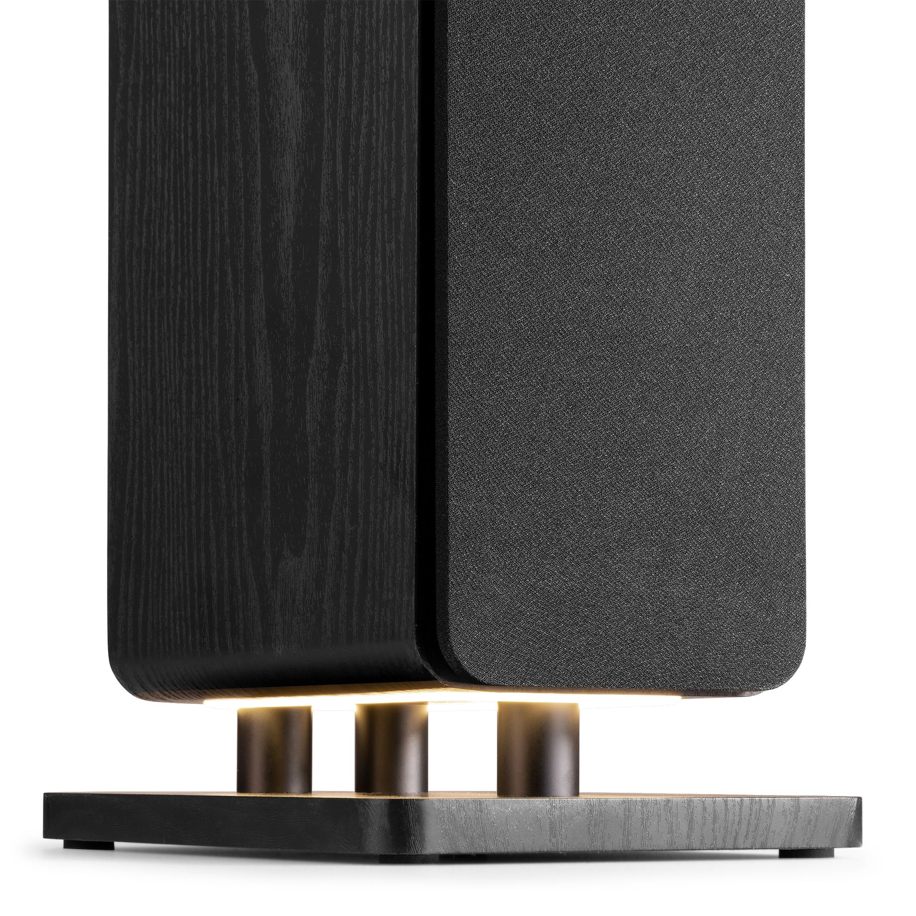 ARCO Active Tower Speaker with DAB Black