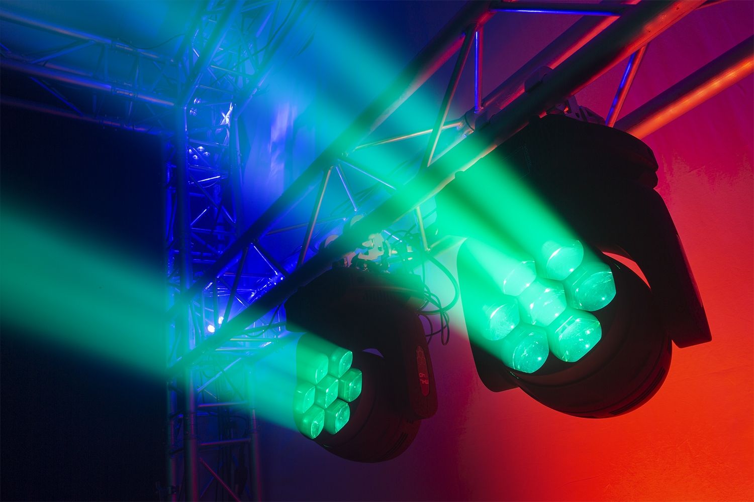 MHL740 LED Wash Moving Head with Zoom 2pcs in Flightcase