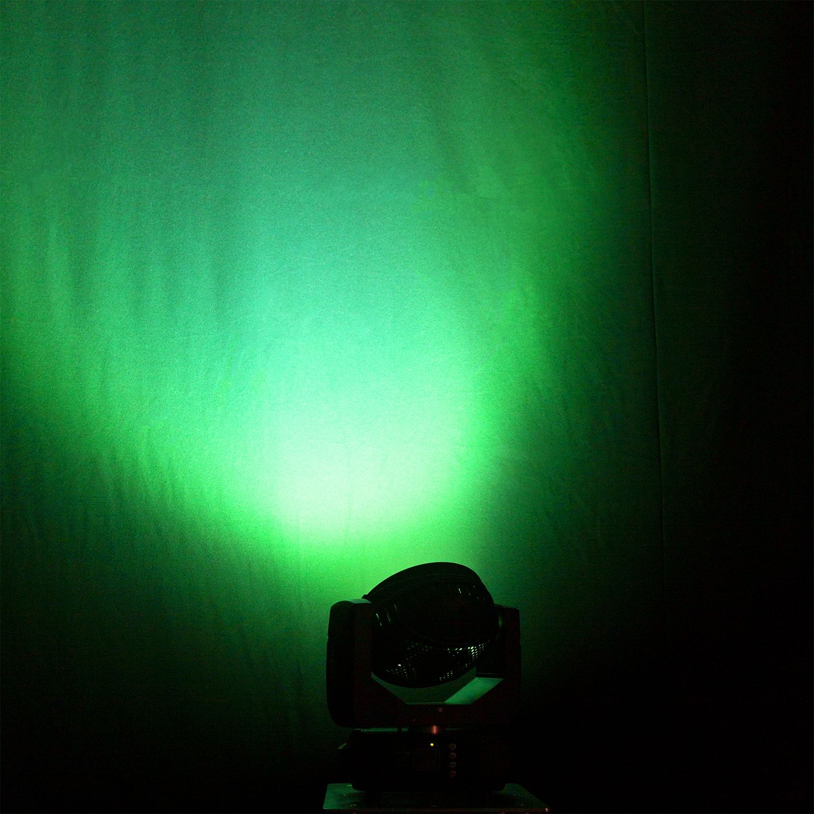 Fuze2812 LED Wash Moving Head with Zoom