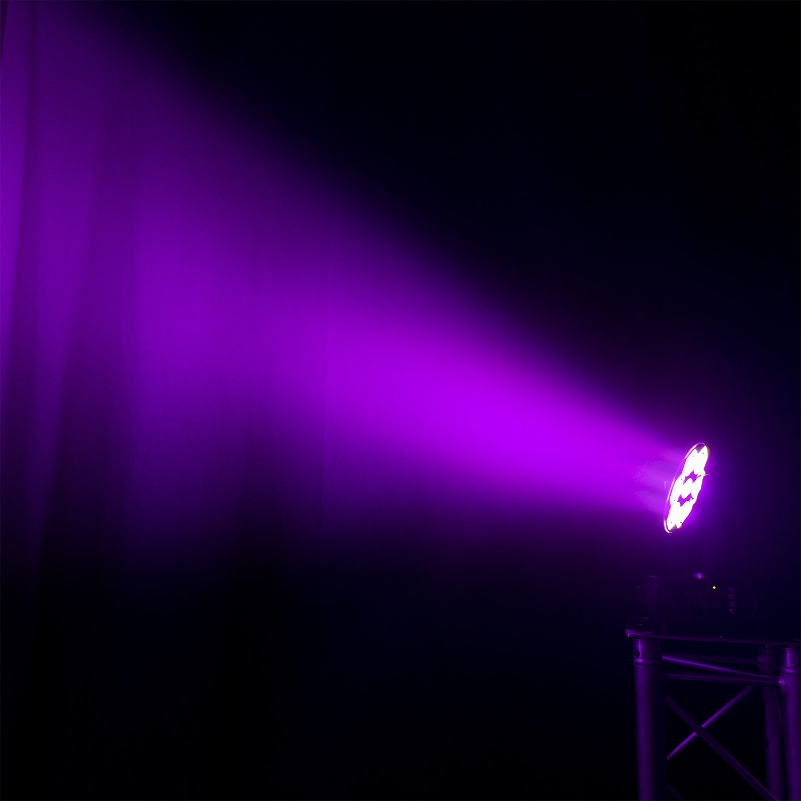 Fuze712 LED Wash Moving Head with SMD Effect