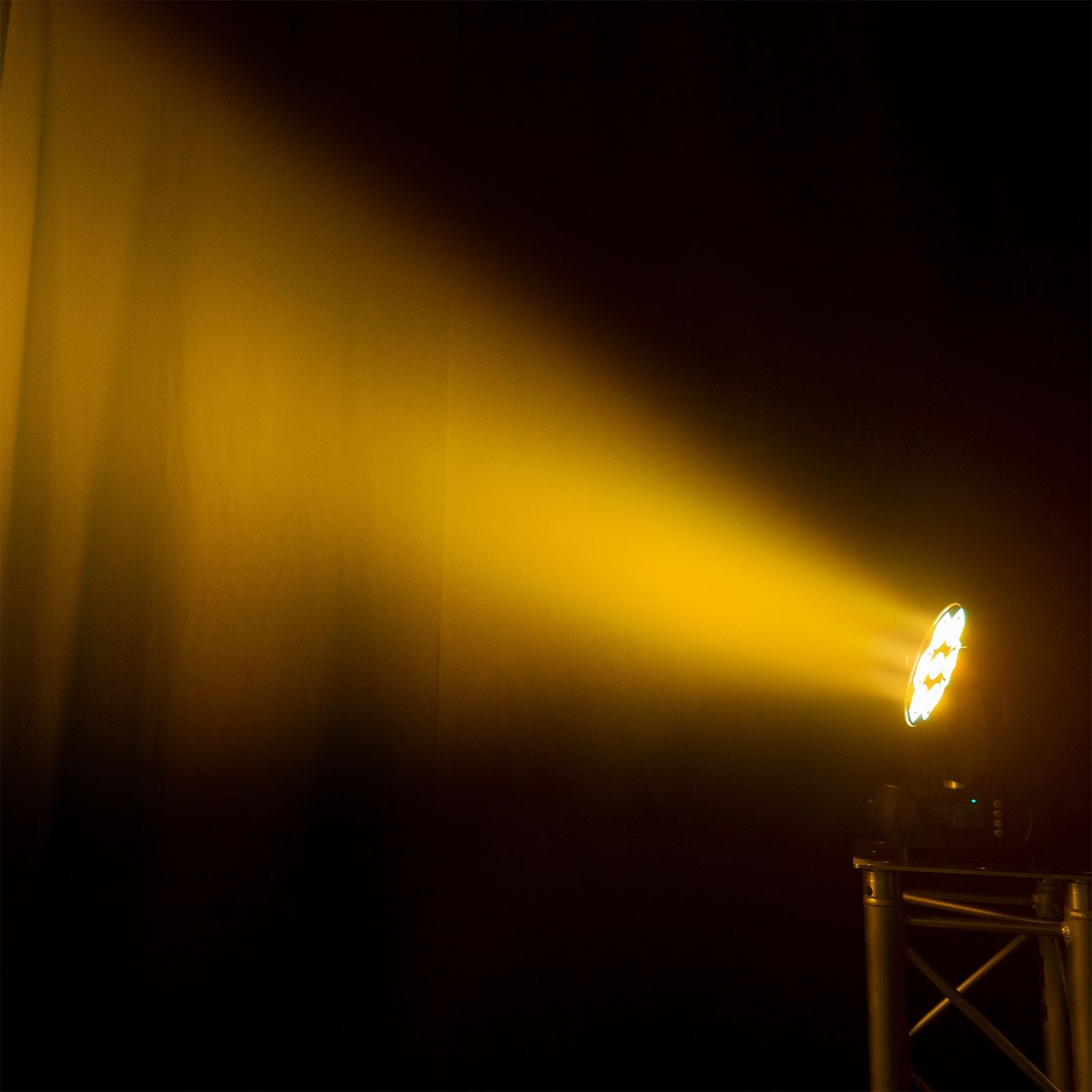 Fuze712 LED Wash Moving Head with SMD Effect