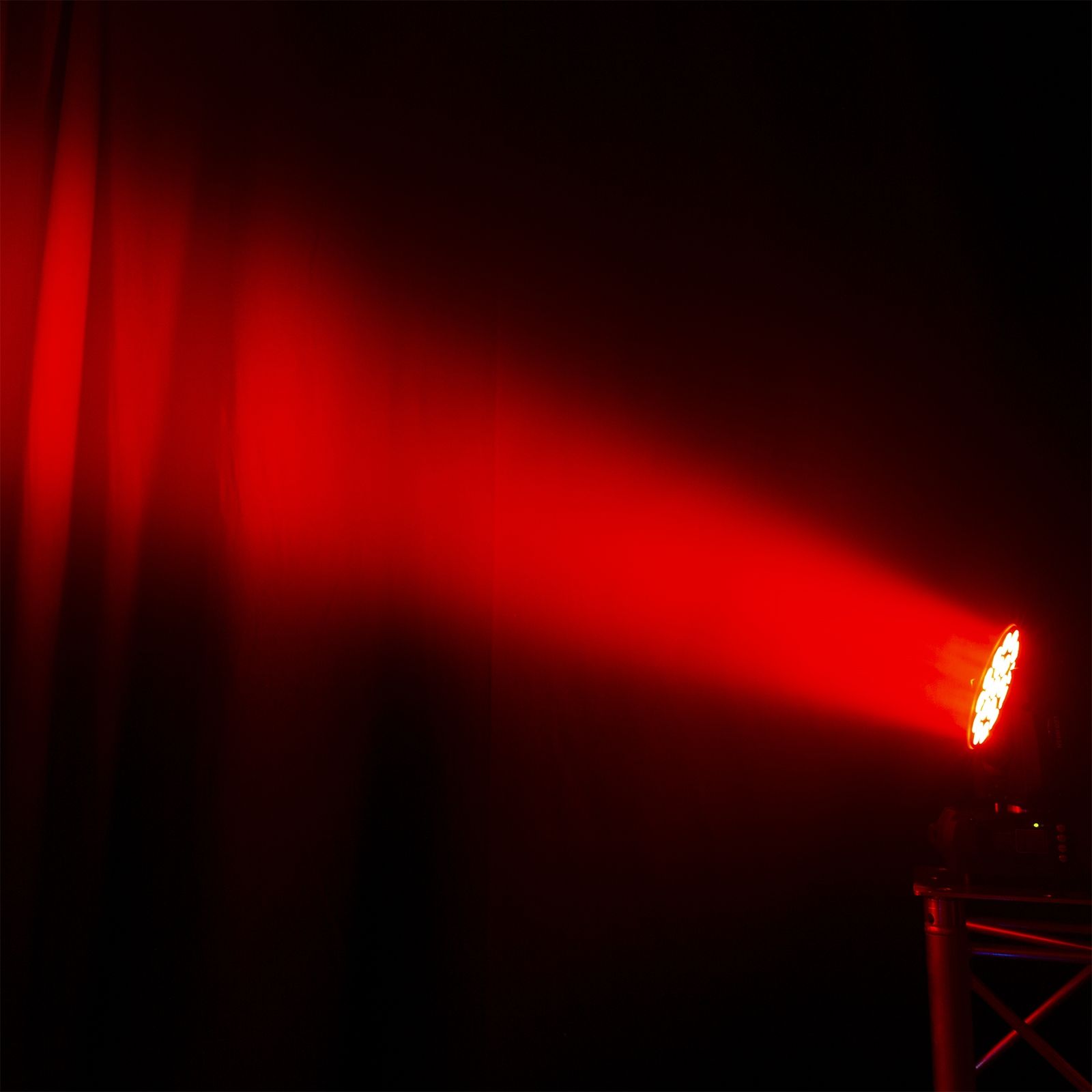 Fuze1910 LED Wash Moving Head with Ring Control