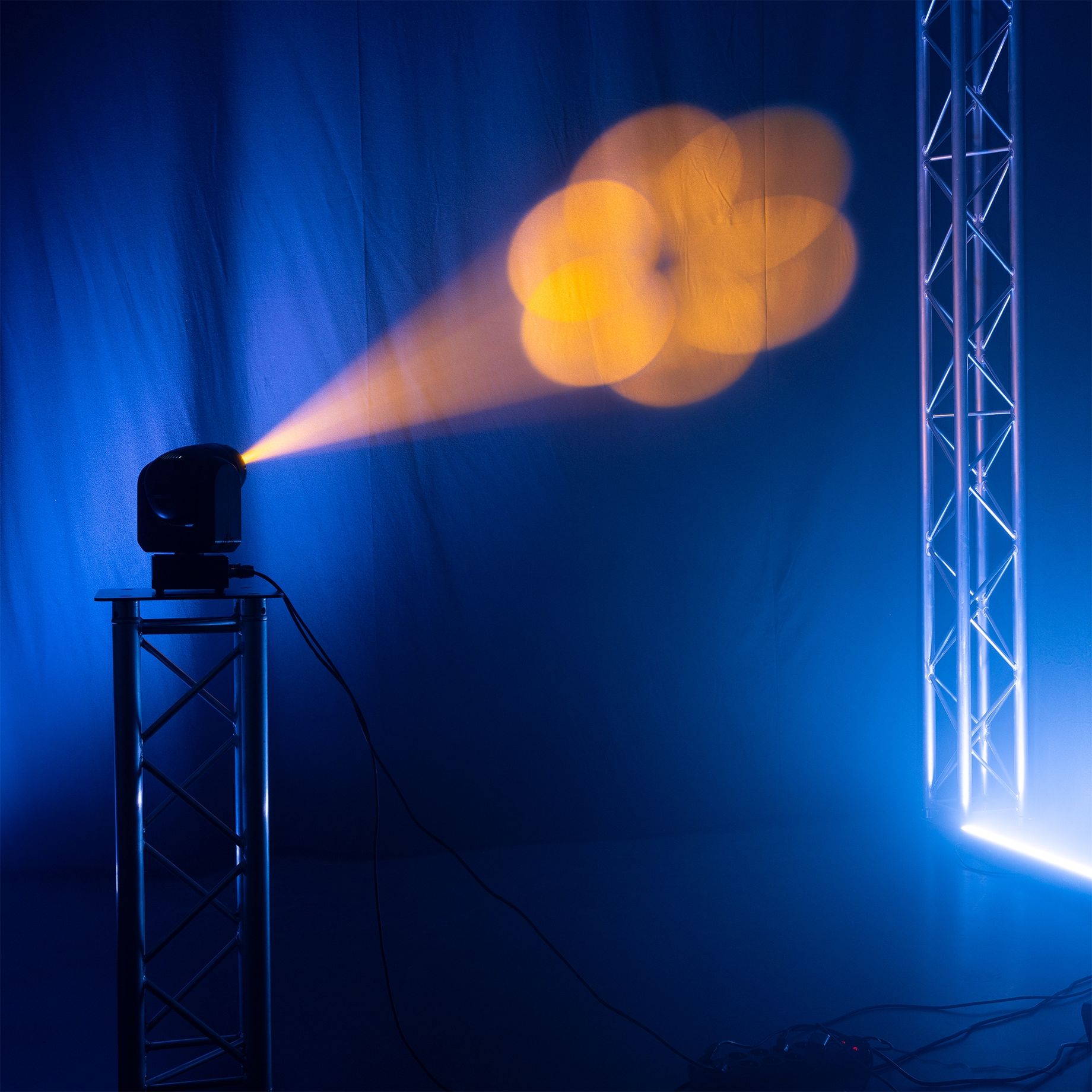 Cobra 100 LED Spot Moving Head with Prism