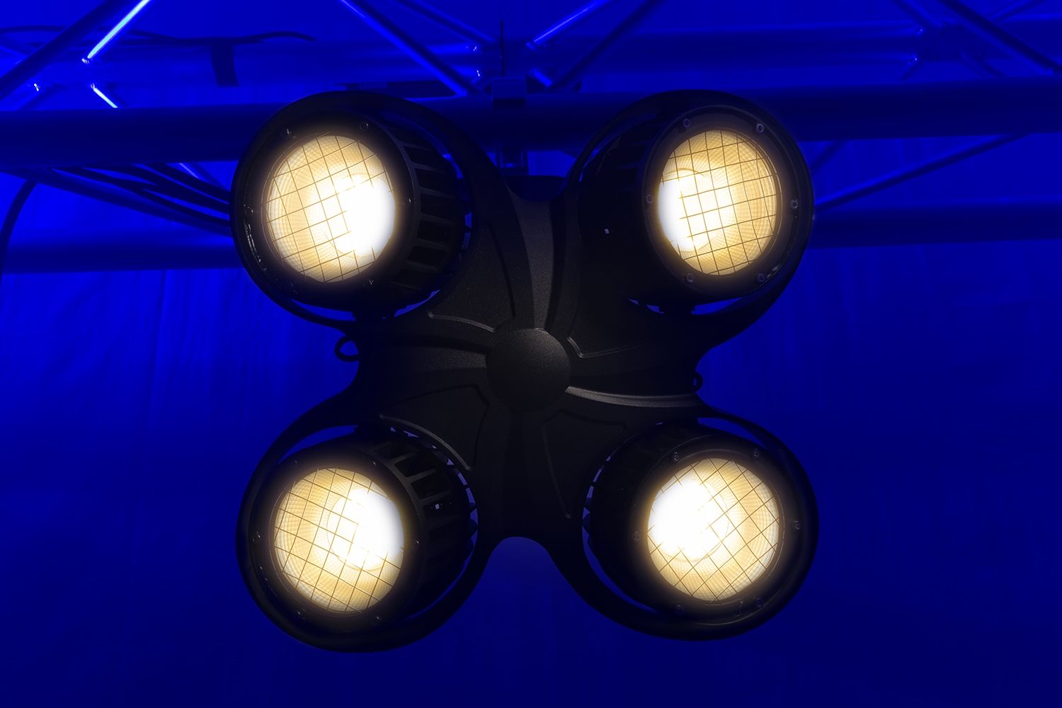 SB400IP Stage Blinder IP65 COB