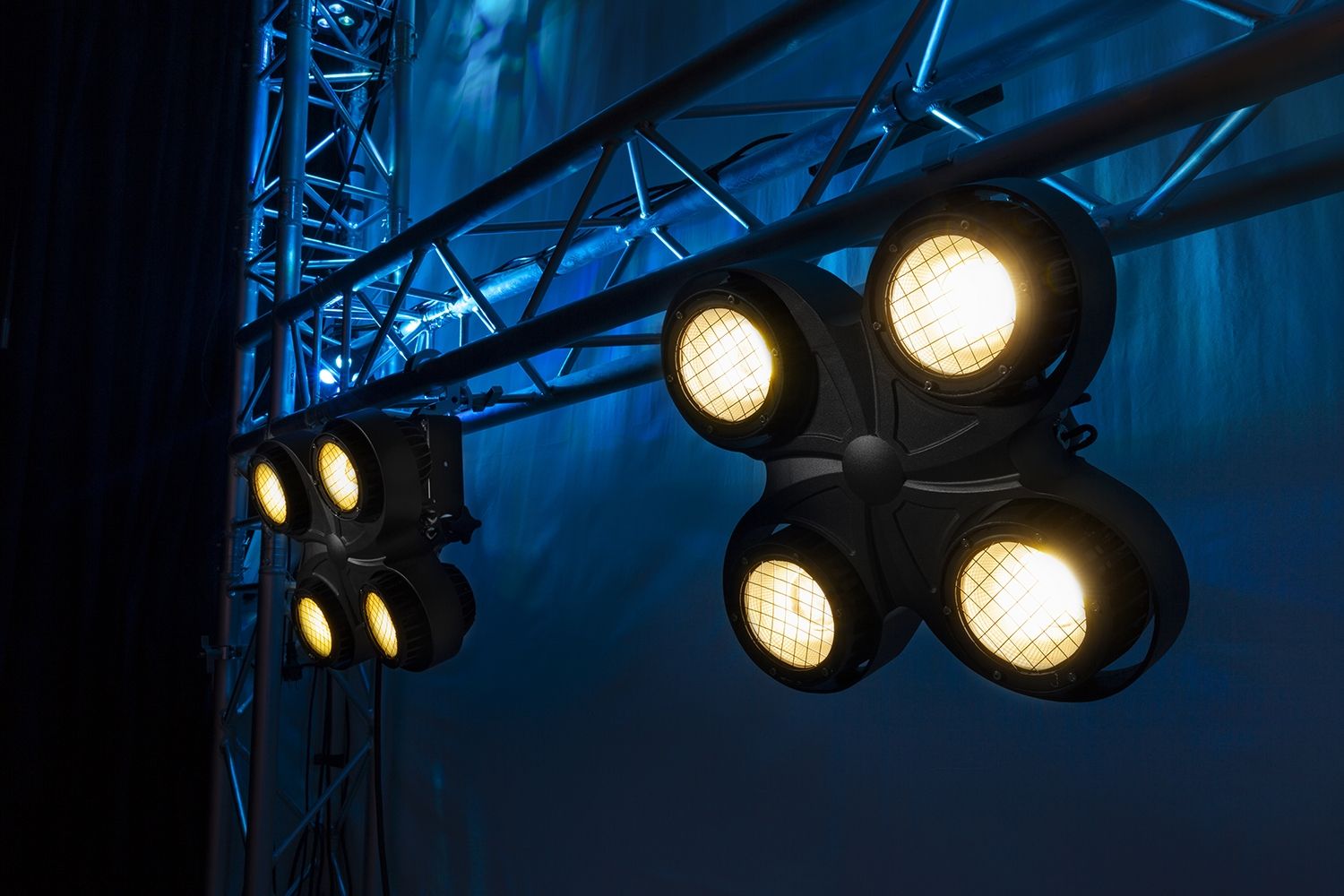 SB400IP Stage Blinder IP65 COB