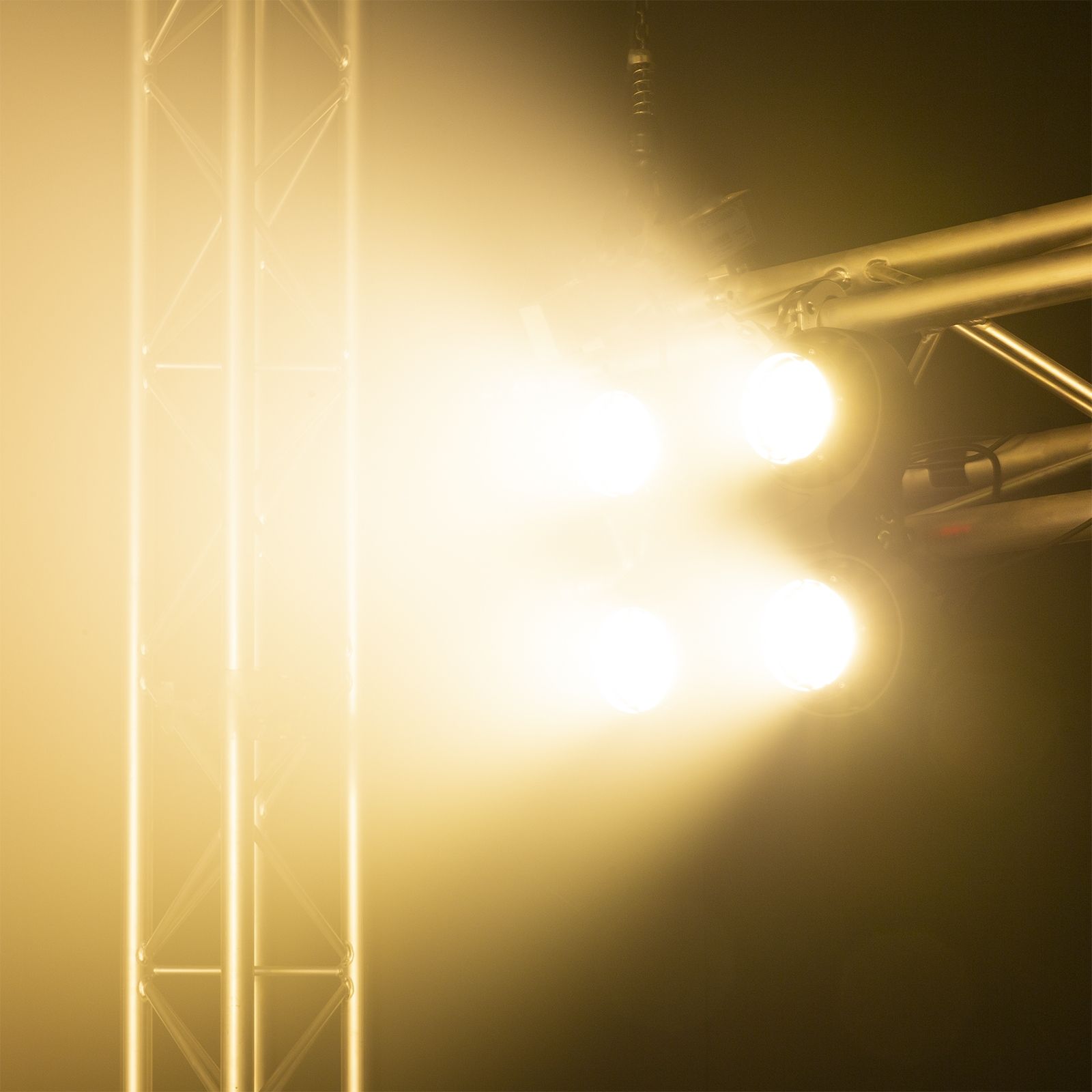 SB420IP Stage Blinder IP65 WW/Amber