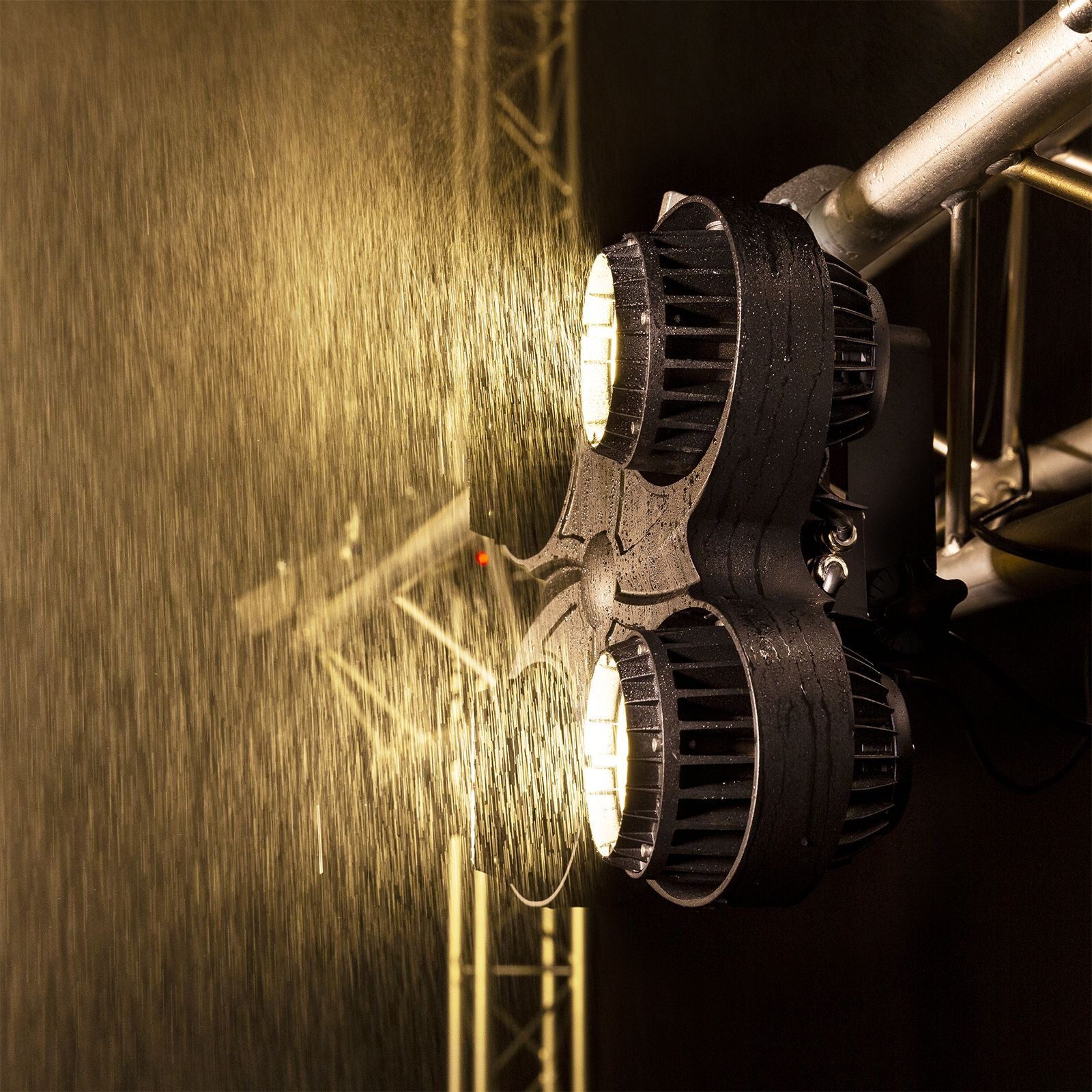 SB420IP Stage Blinder IP65 WW/Amber