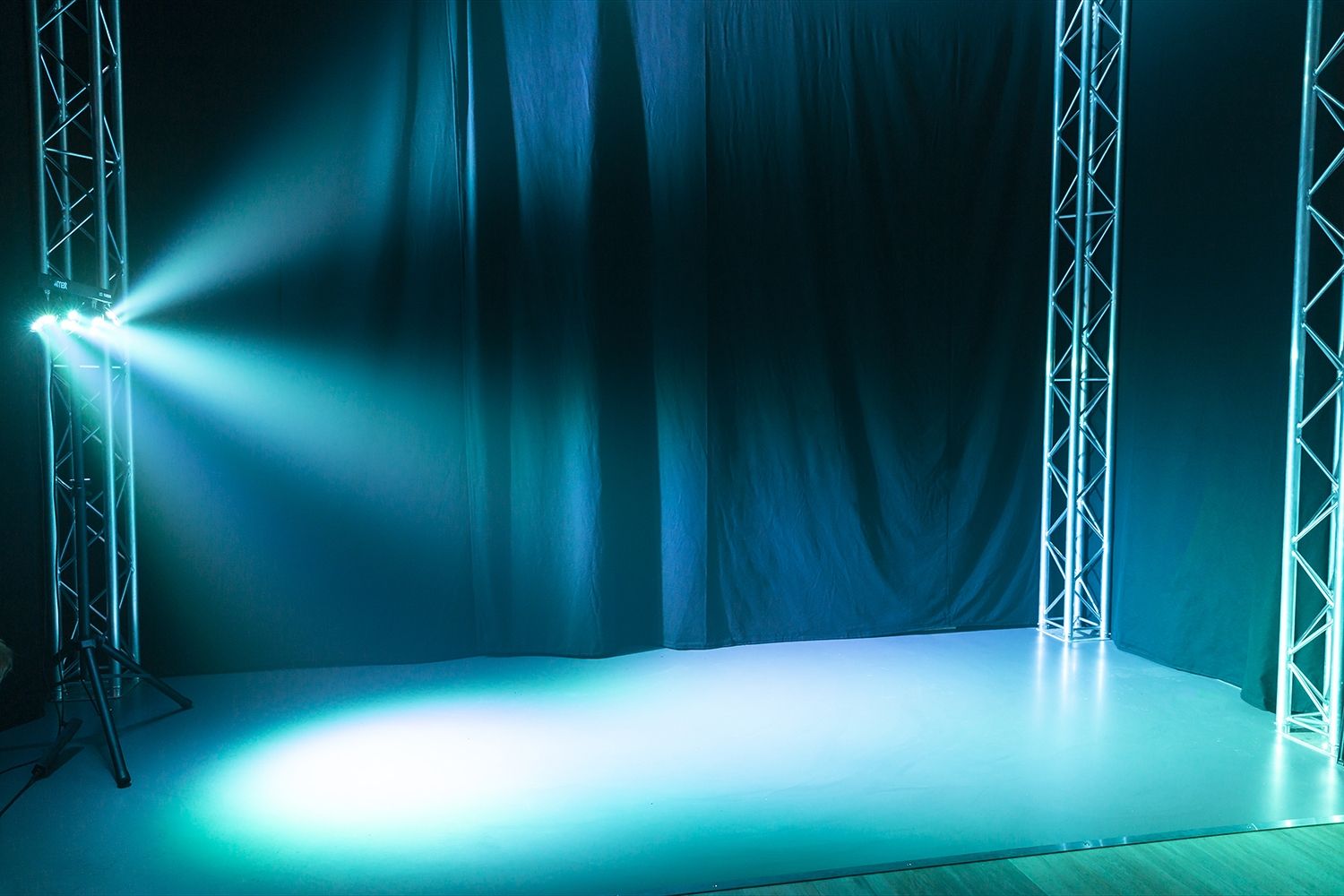 PartyBar4 LED PARBAR 4-Way 3x 4-in-1 RGBW