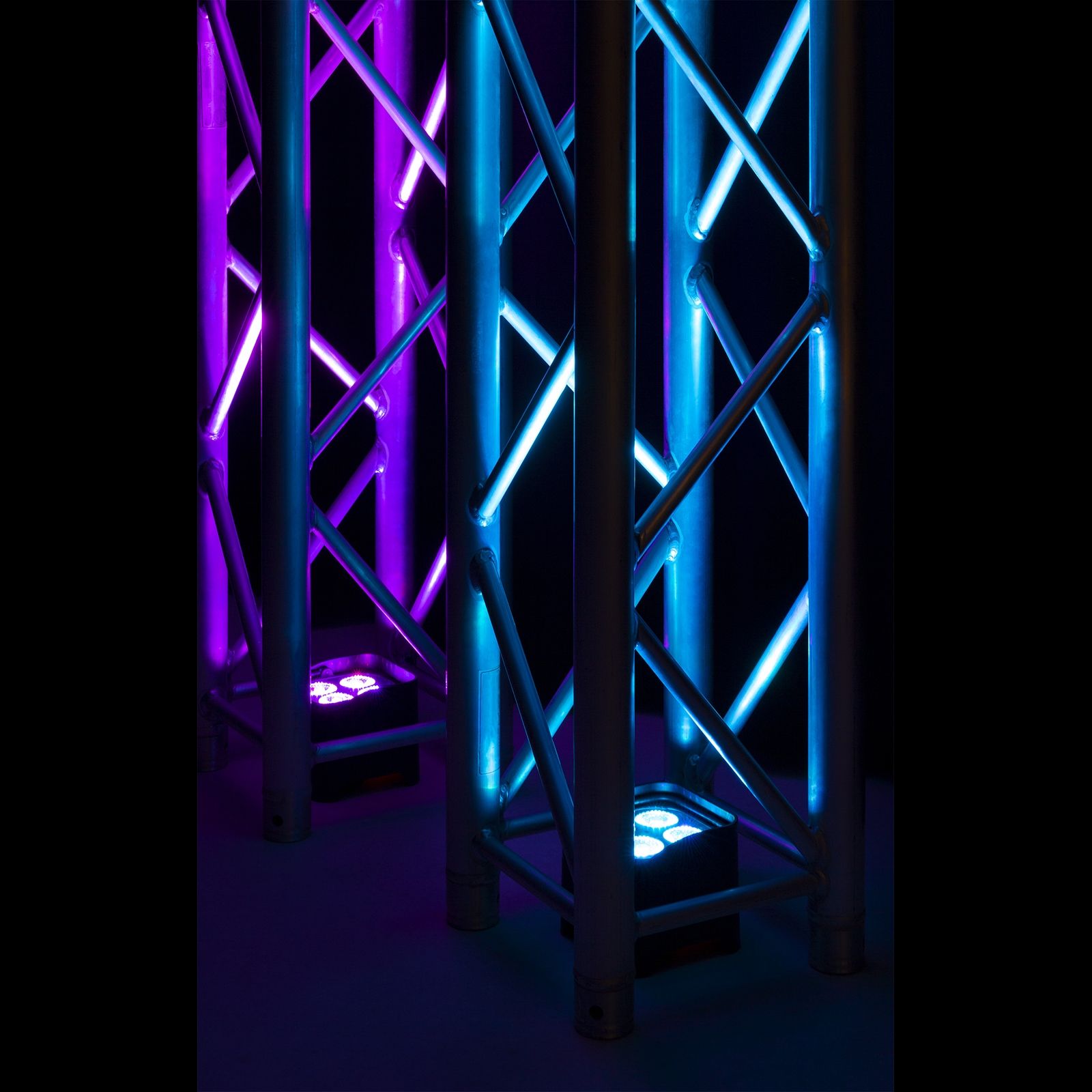 BBP94W Battery Uplight Par 4x 12W WDMX