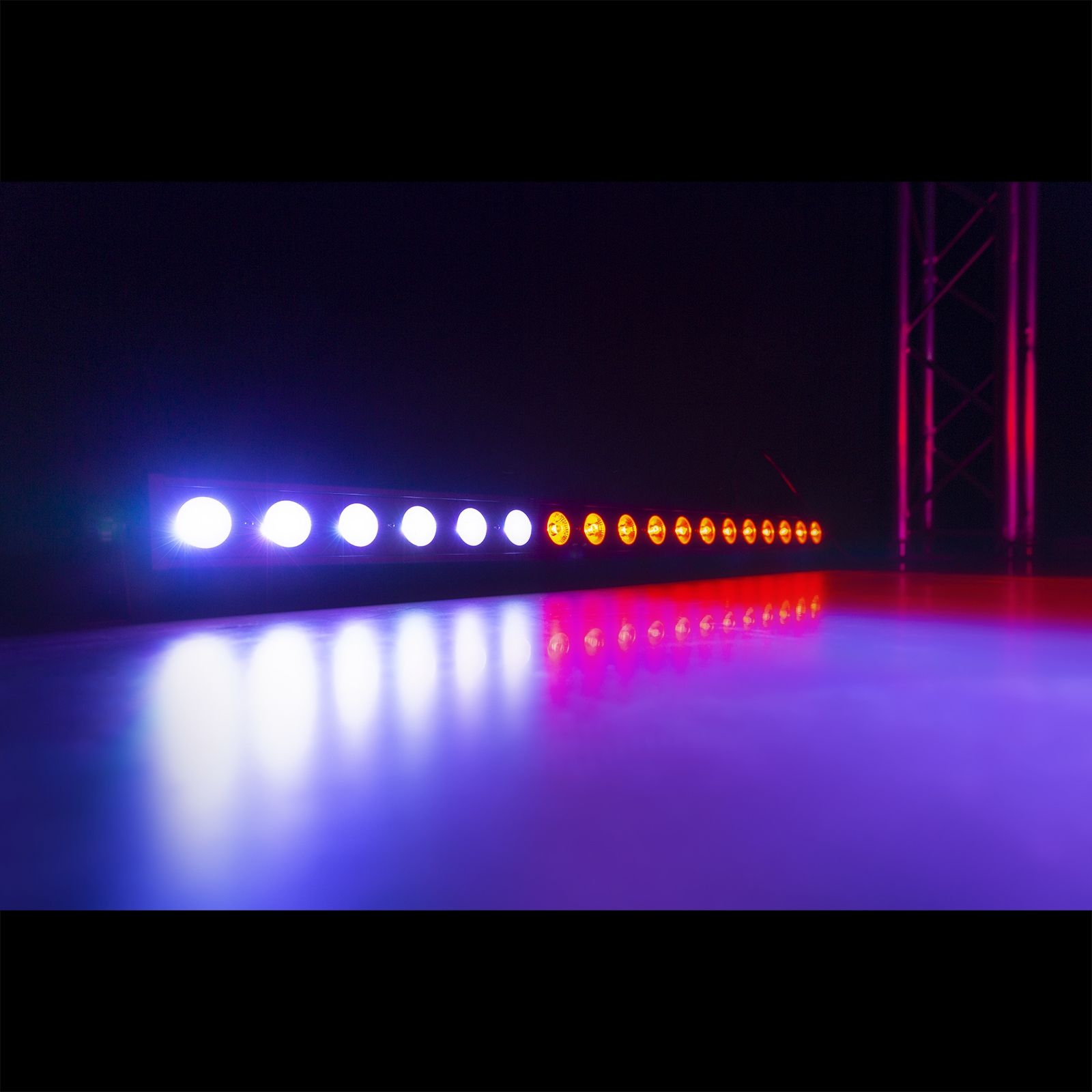 LCB183 LED Bar 18x 3W RGB