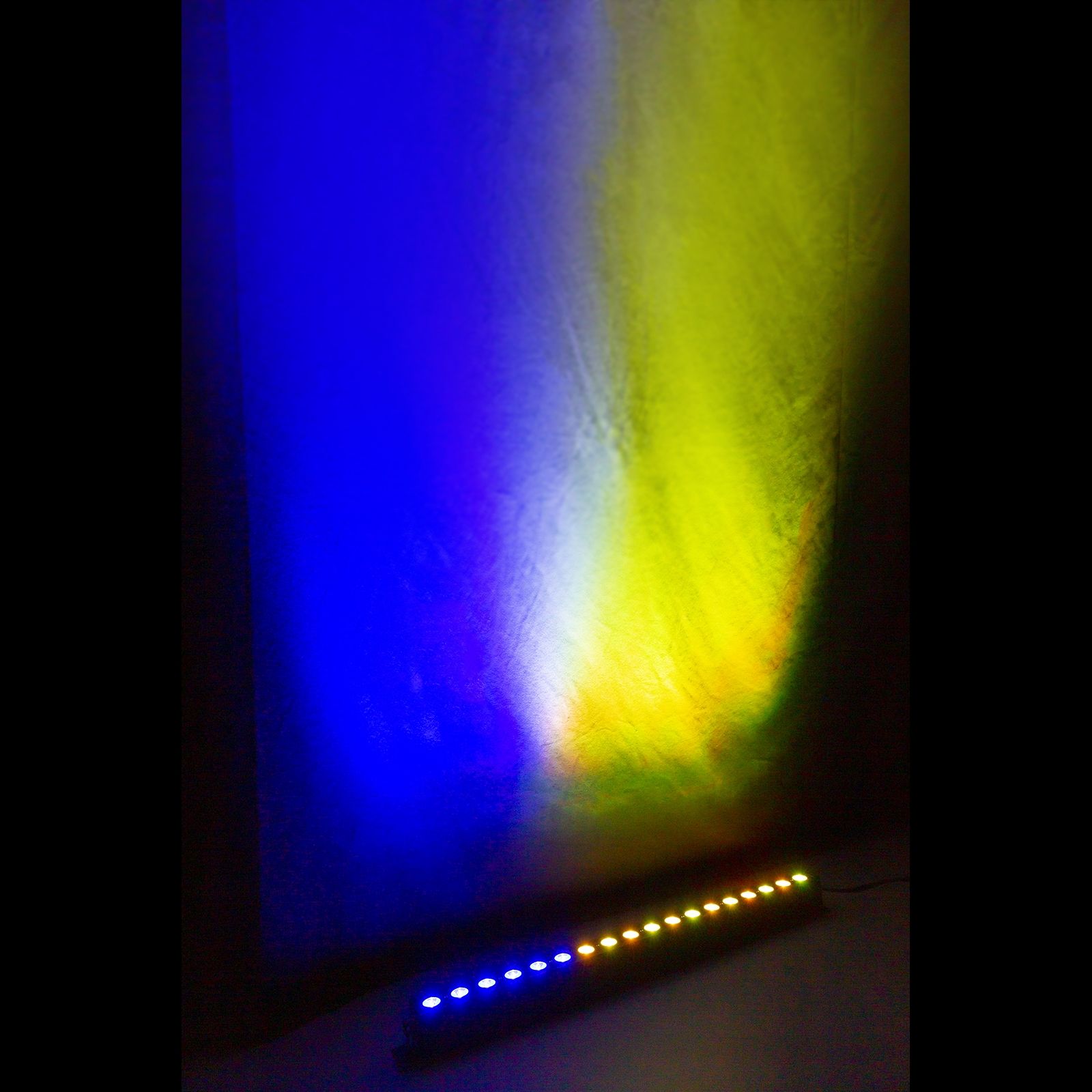 LCB183 LED Bar 18x 3W RGB