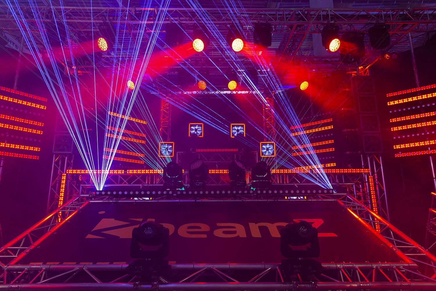 LCB14C Hybrid LED BAR RGBW/RGB Pixel Control