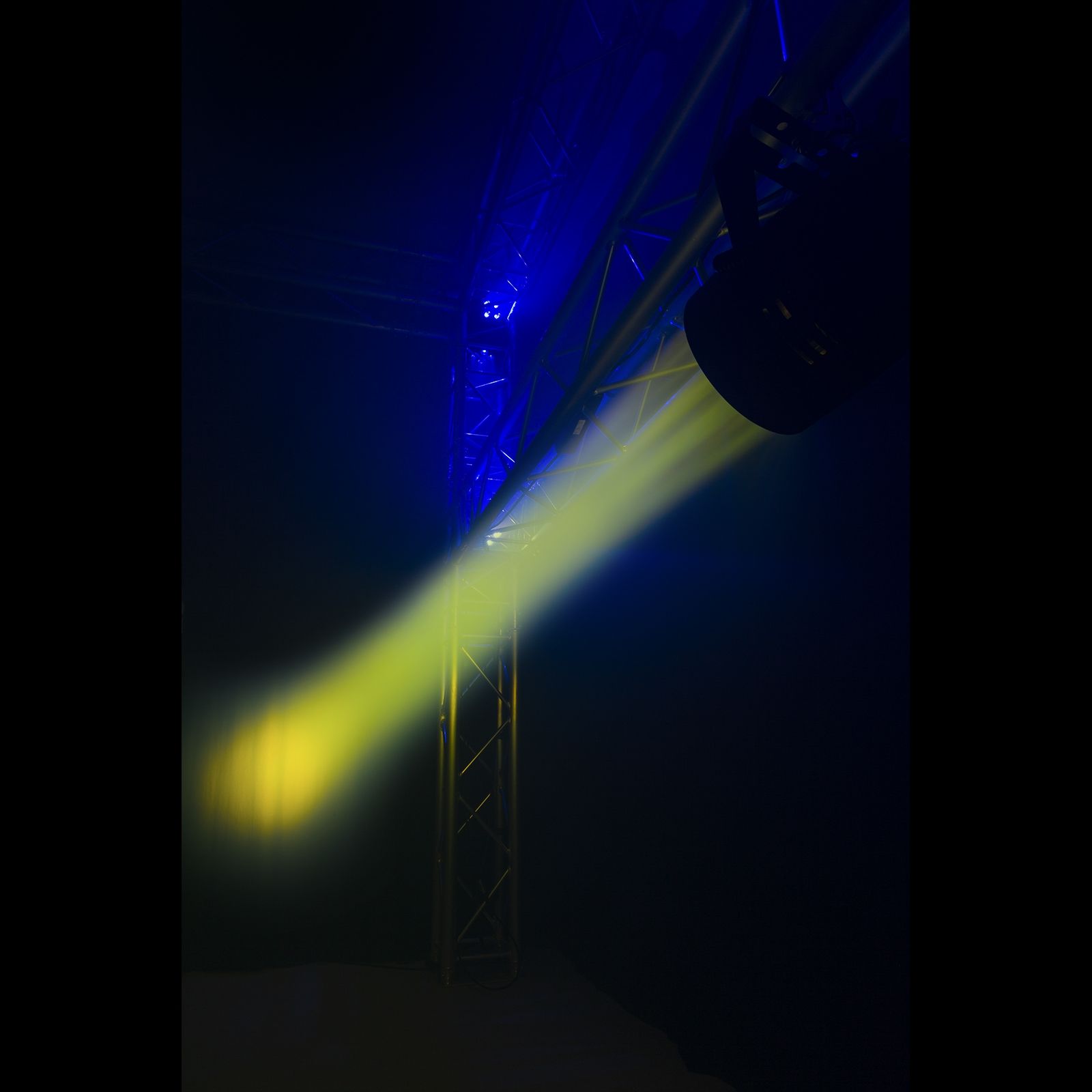 BWA550Z Outdoor PRO PAR with Zoom
