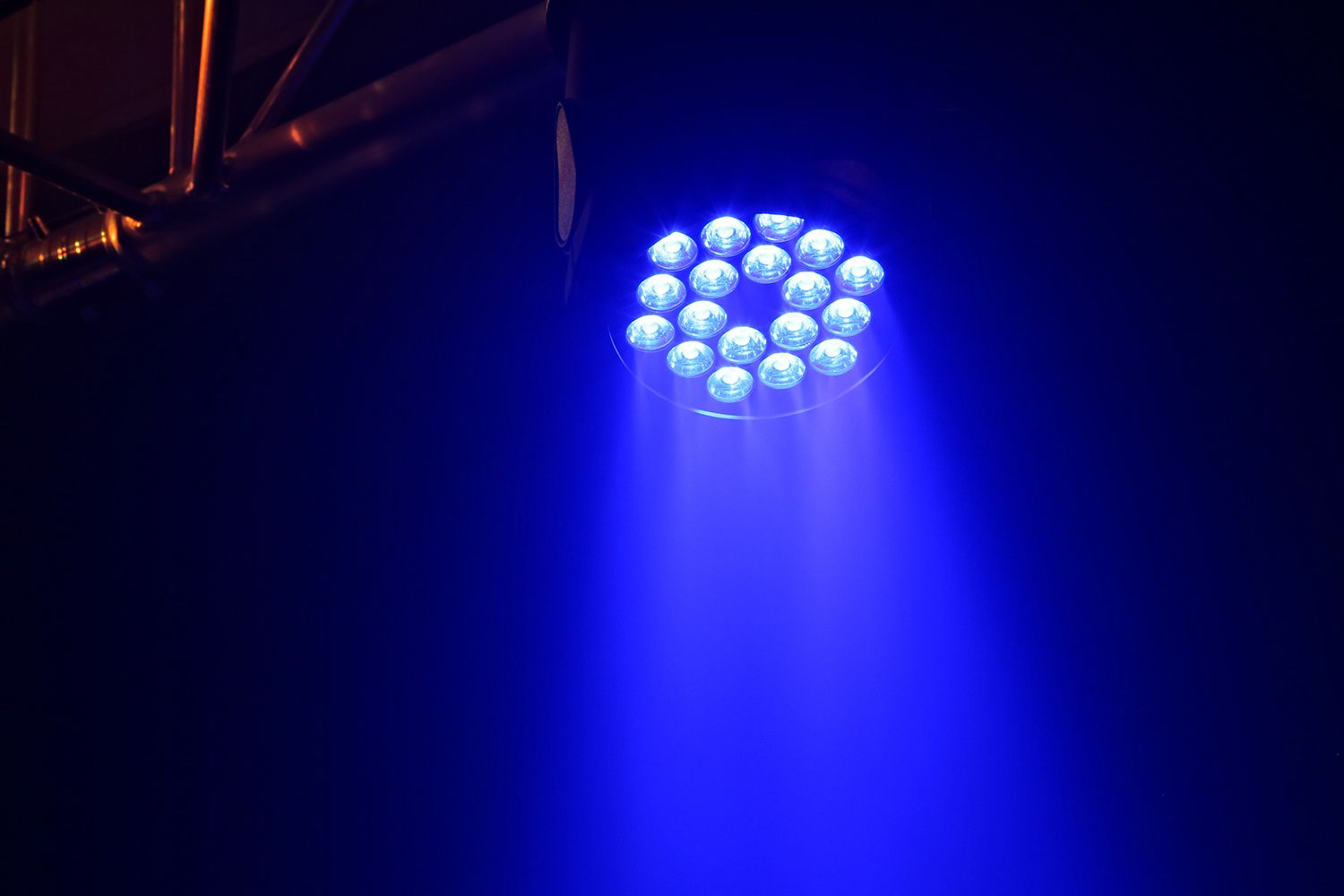 MHL108MK4 LED Wash Moving Head 18x 3W