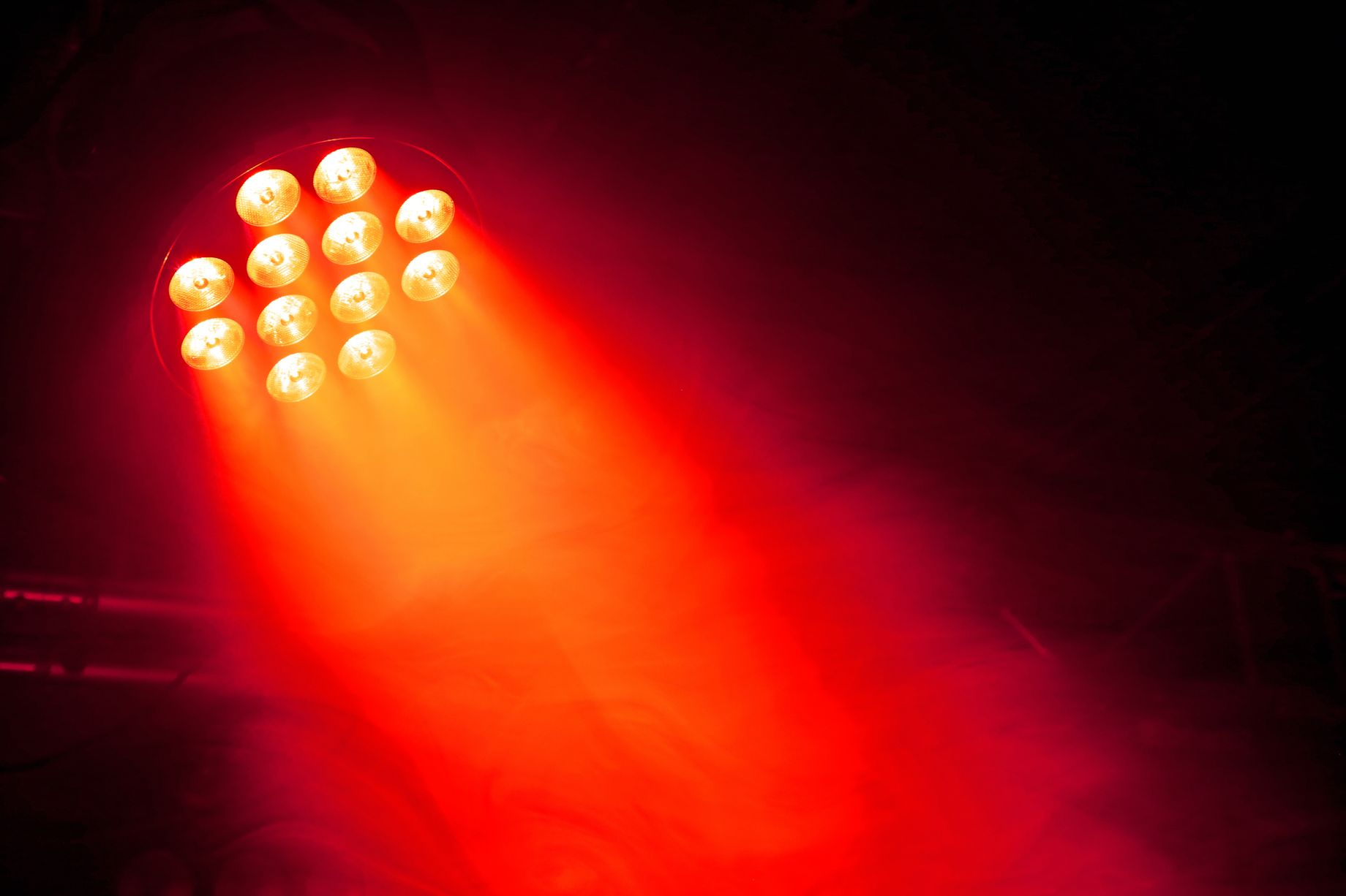 BT310 Flat PAR 12x 6W 4-in-1 LEDs