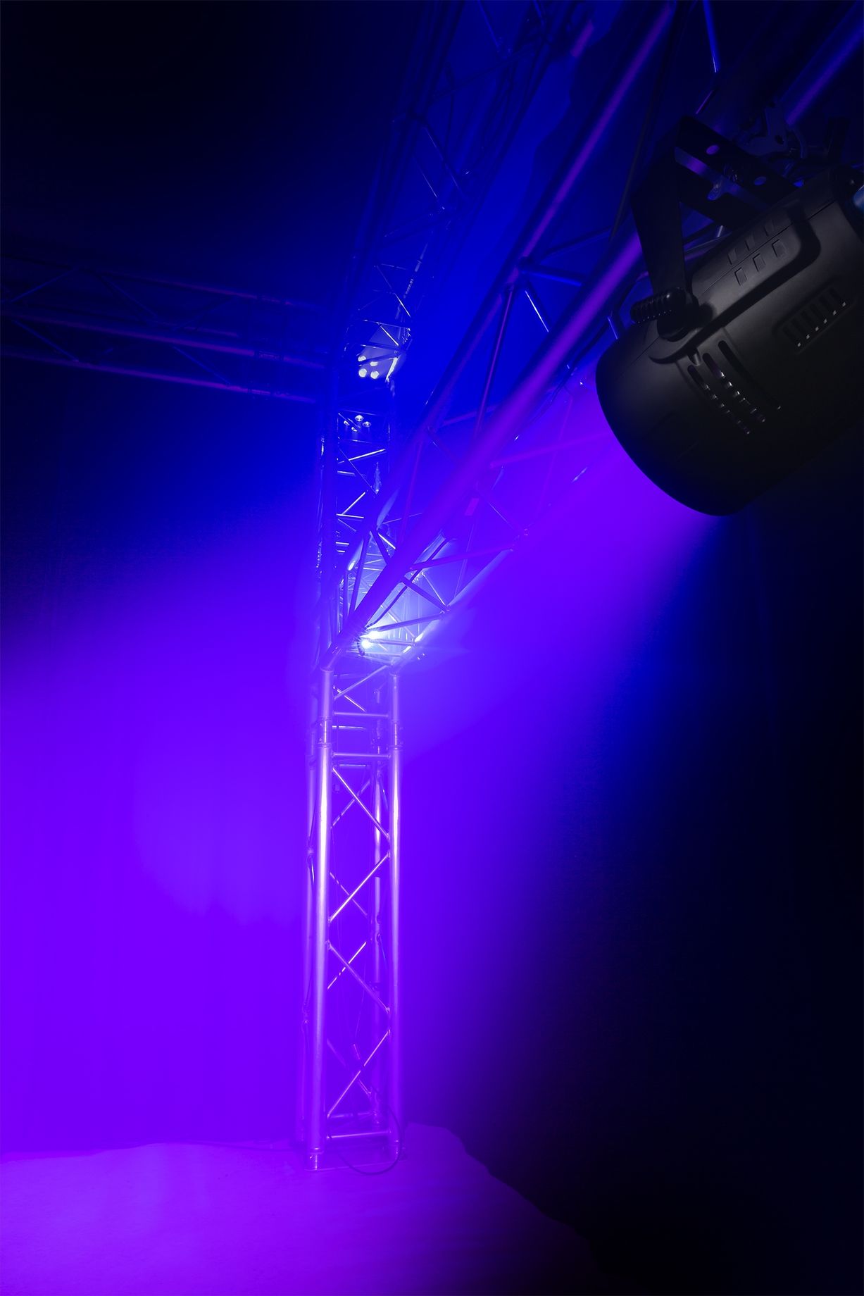 BAC552Z Aluminium PRO PAR Zoom RGBW LEDs
