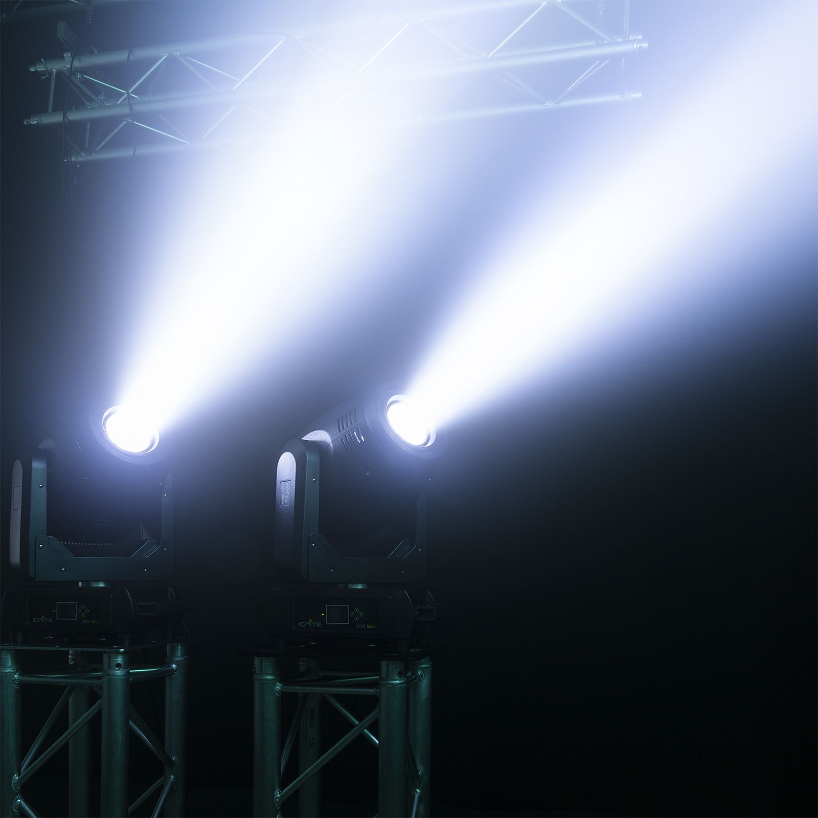 IGNITE300 LED BSW Moving Head 2pcs in Flightcase