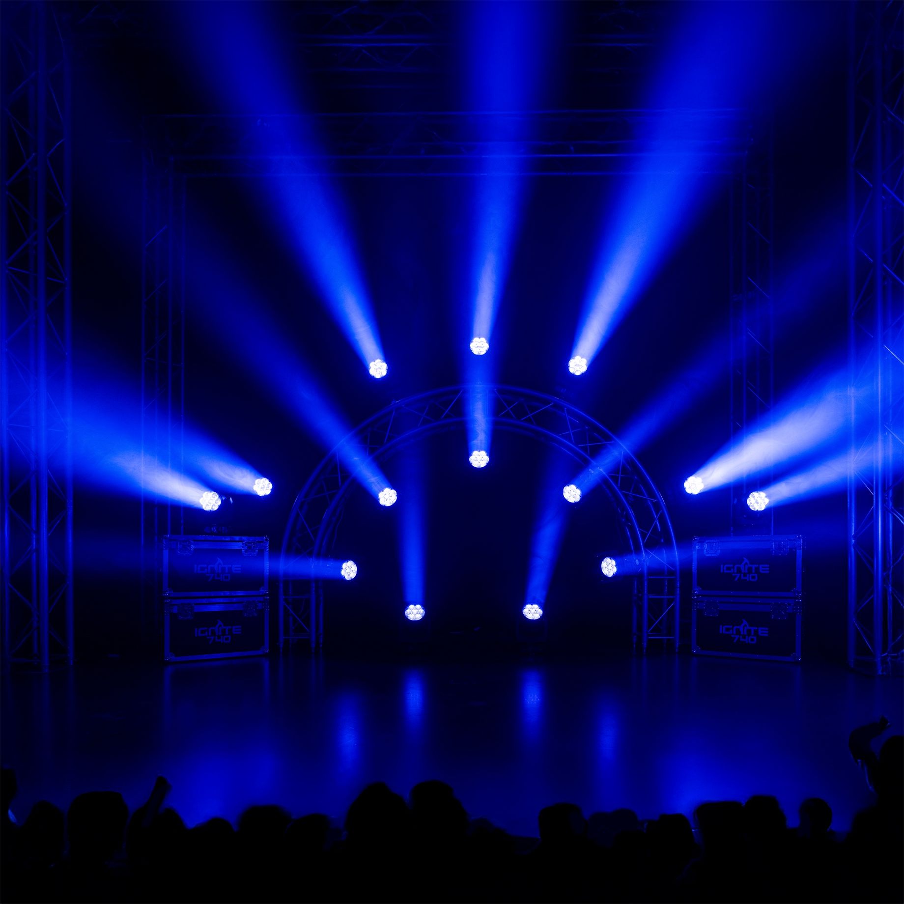 IGNITE740 LED Wash Moving Head with Zoom