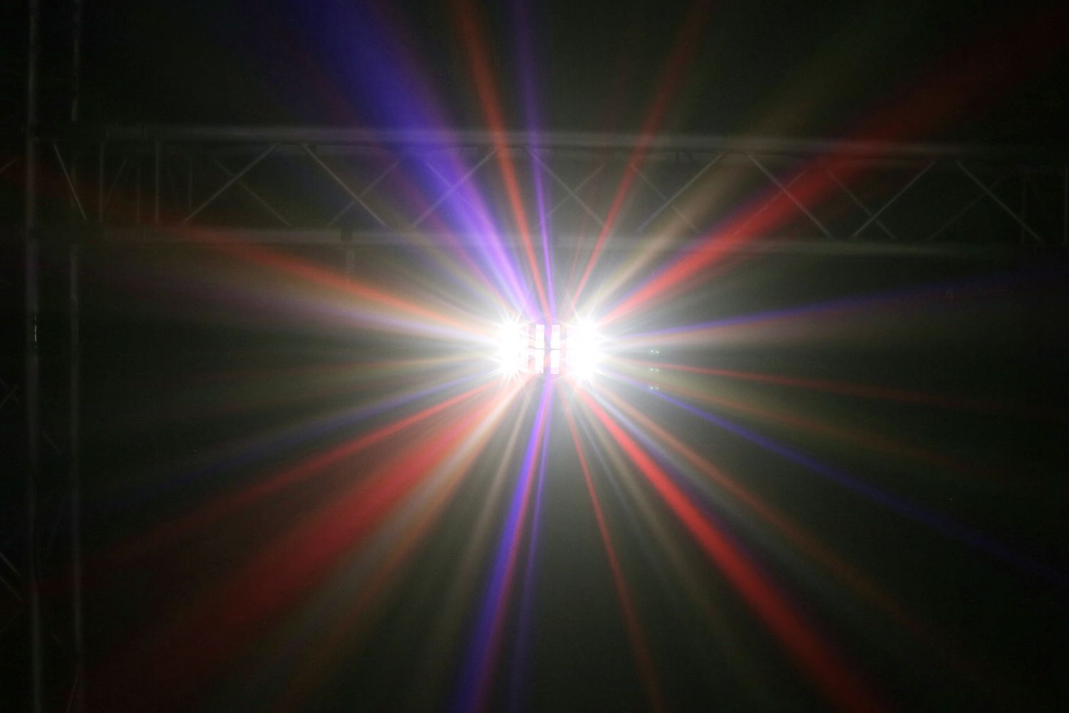 Magic1 Derby with strobe