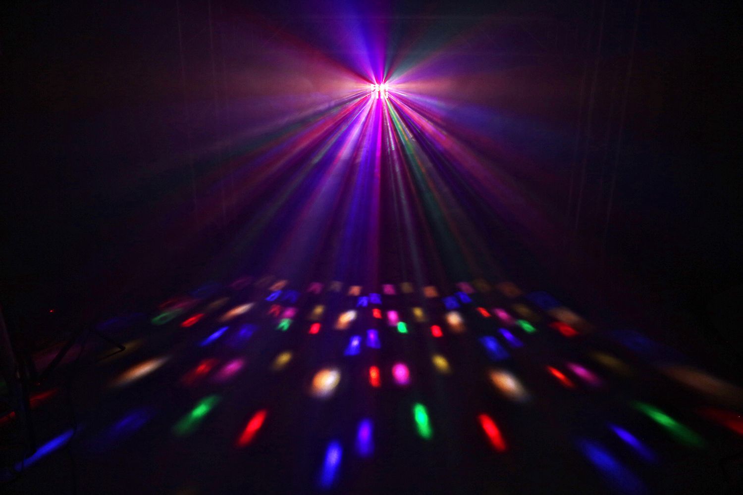 Magic1 Derby with strobe