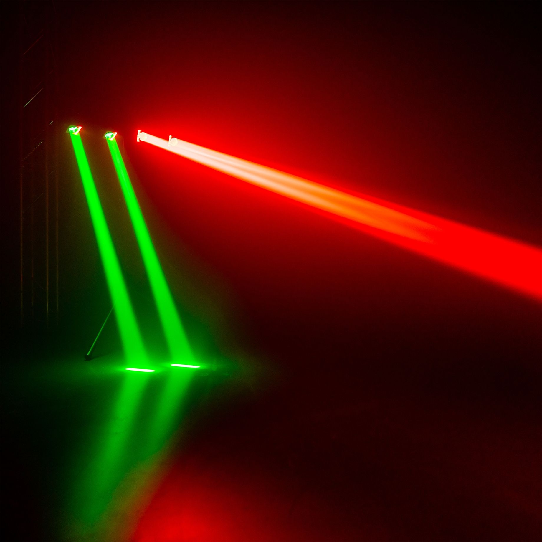 ShowBar GO Shine with 4 Moving Heads