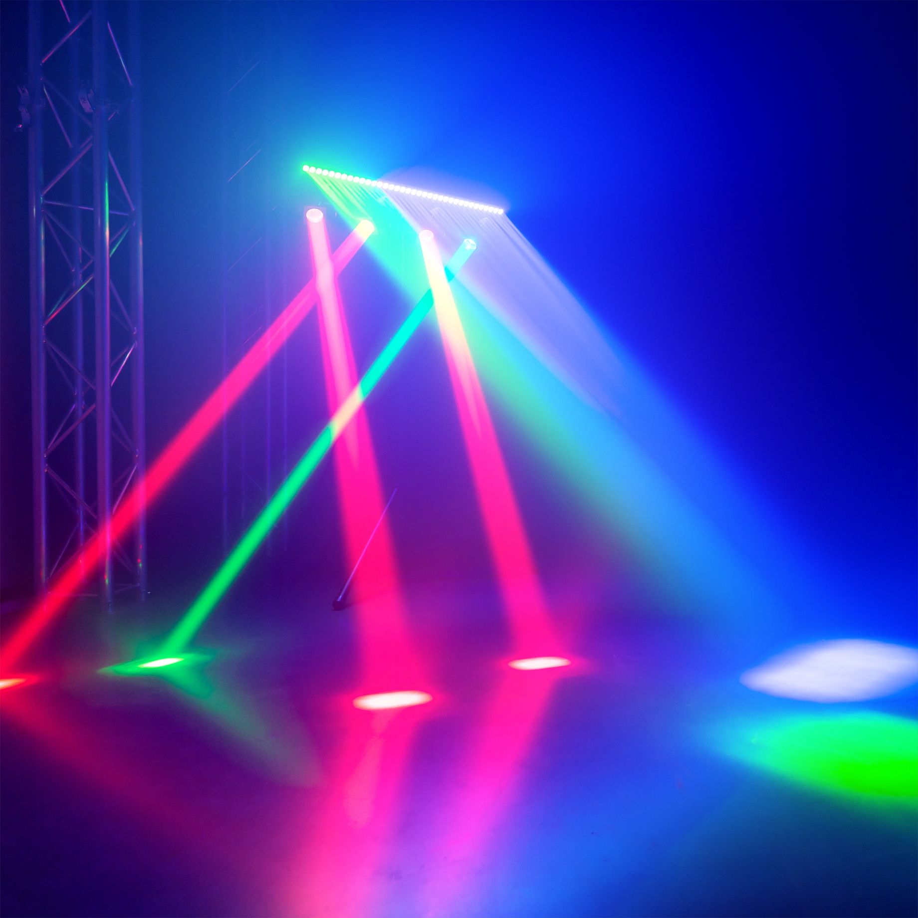 ShowBar GO Vibe with 4 Moving Heads and LED Bar