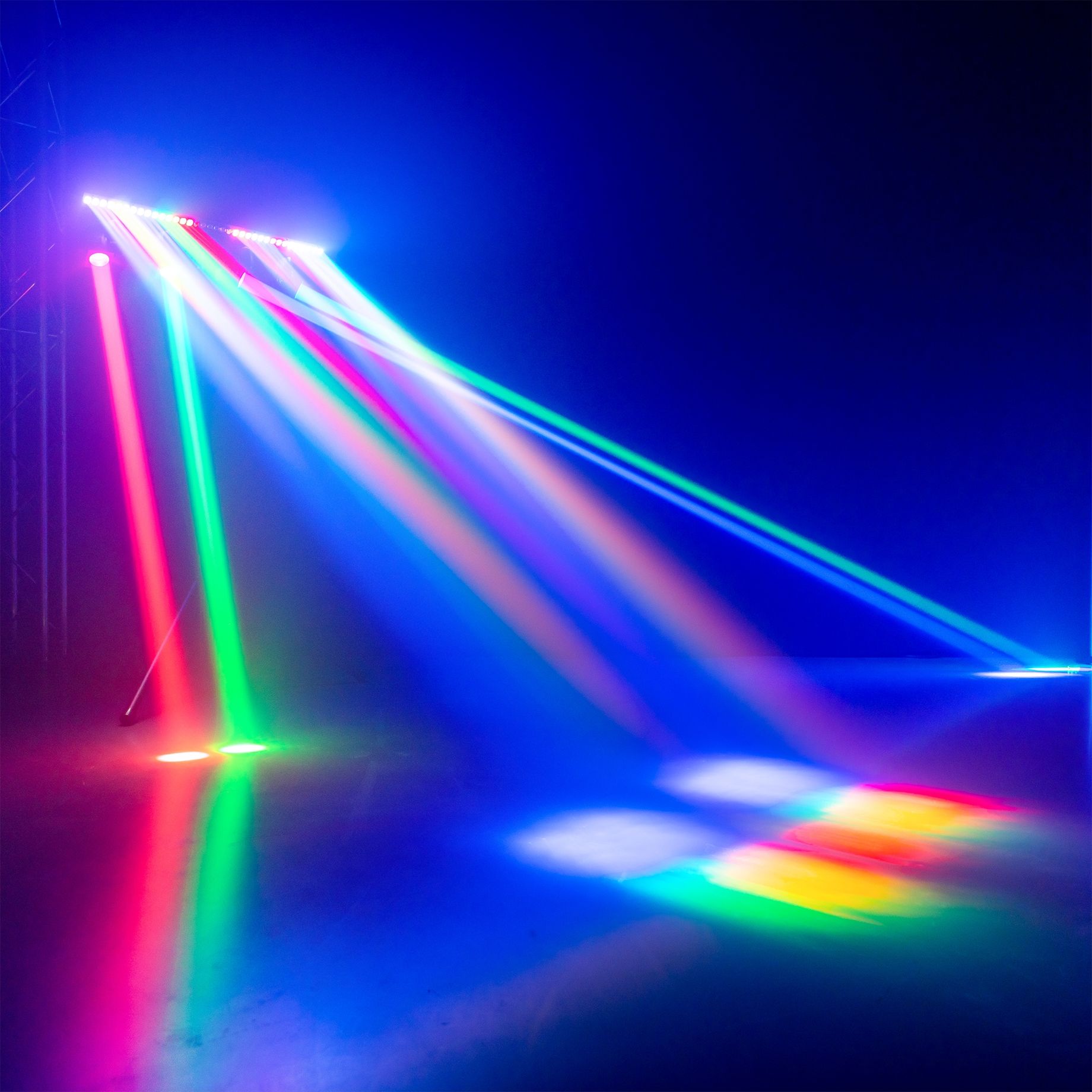 ShowBar GO Vibe with 4 Moving Heads and LED Bar