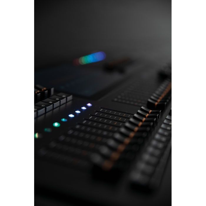LAMPY 40 1U One Universe 40-fader DMX console