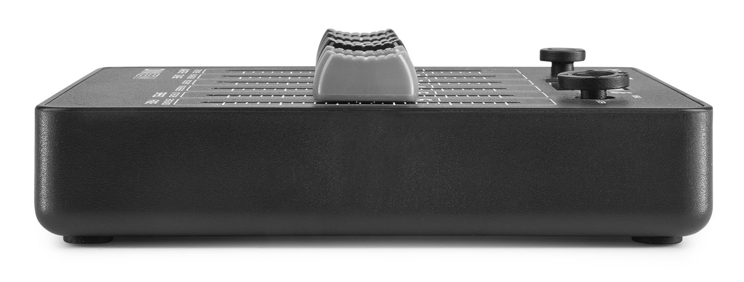 DMX65W Wireless Battery Operated DMX Controller