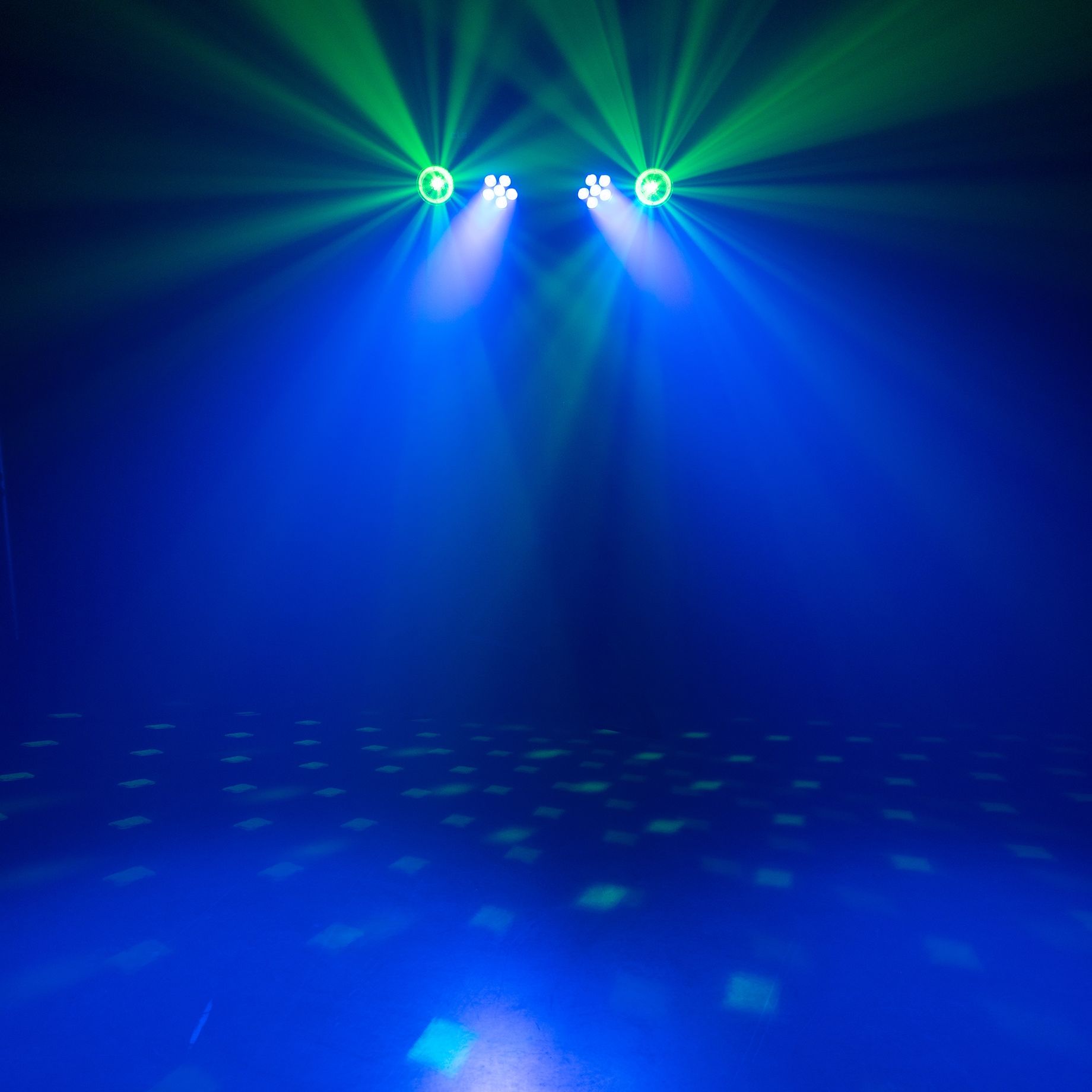 CLS Party Bar Neso9 with 2x LED Par and 2x Jelly Moon