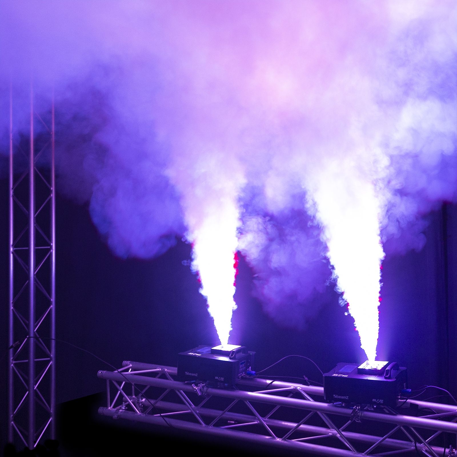 BLAZE1200 Vertical Fogger 24x4W 4in1 LED